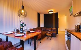 Perle der Wetterau - Smart TV - 3 Zimmer - Parkplatz